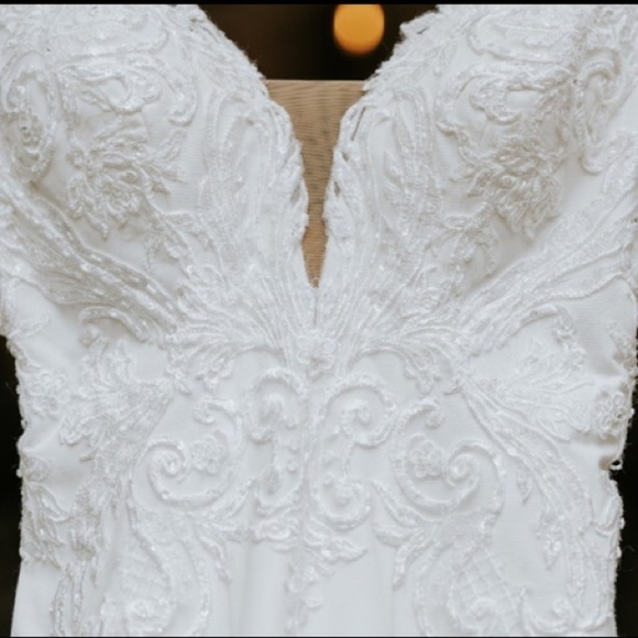 🦋🌙 MON CHERI x ENCHANTING | White Delicate Lace & Beaded Wedding Gown - Picture 11 of 15